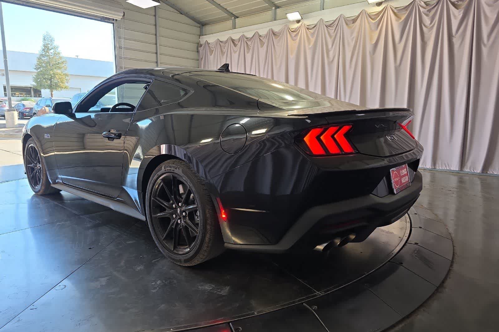 Used 2025 Ford Mustang GT Premium RWD image 7