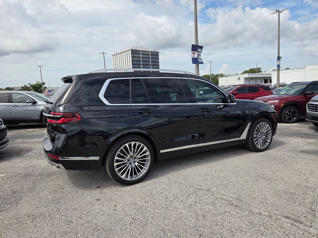 Used 2025 BMW X7 xDrive40i w/ Premium Package AWD/4WD image 17