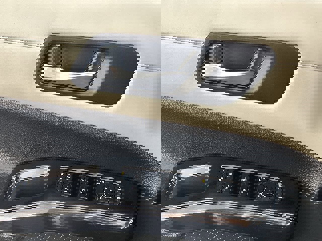 Used 2022 Nissan Pathfinder SV image 18