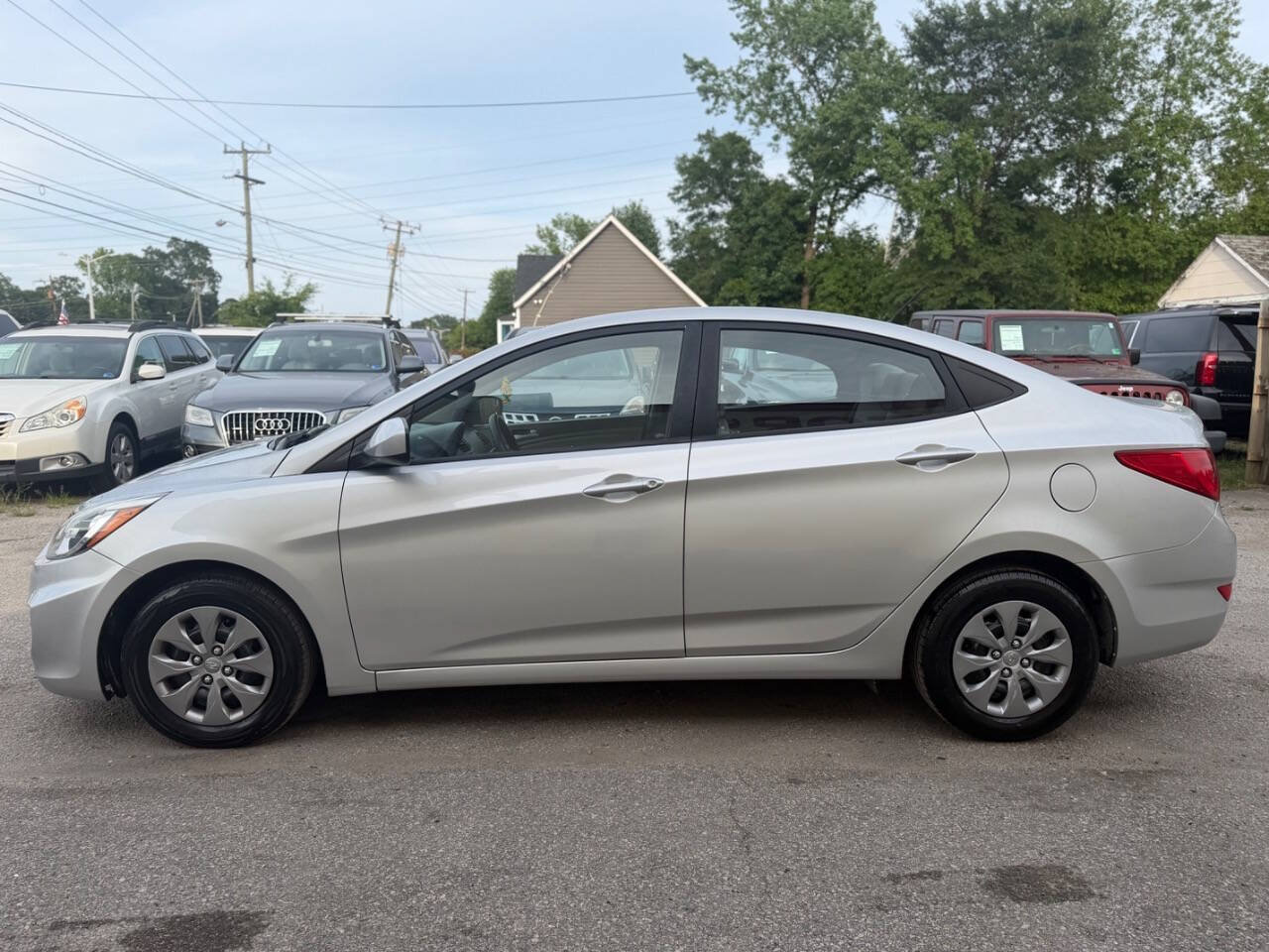 Used 2015 Hyundai Accent GLS FWD image 5