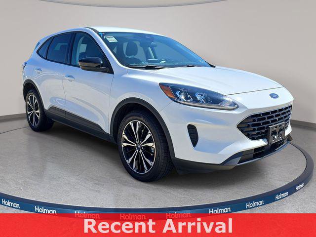 Used 2021 Ford Escape SE w/ SE Sport Appearance Package AWD/4WD image 4