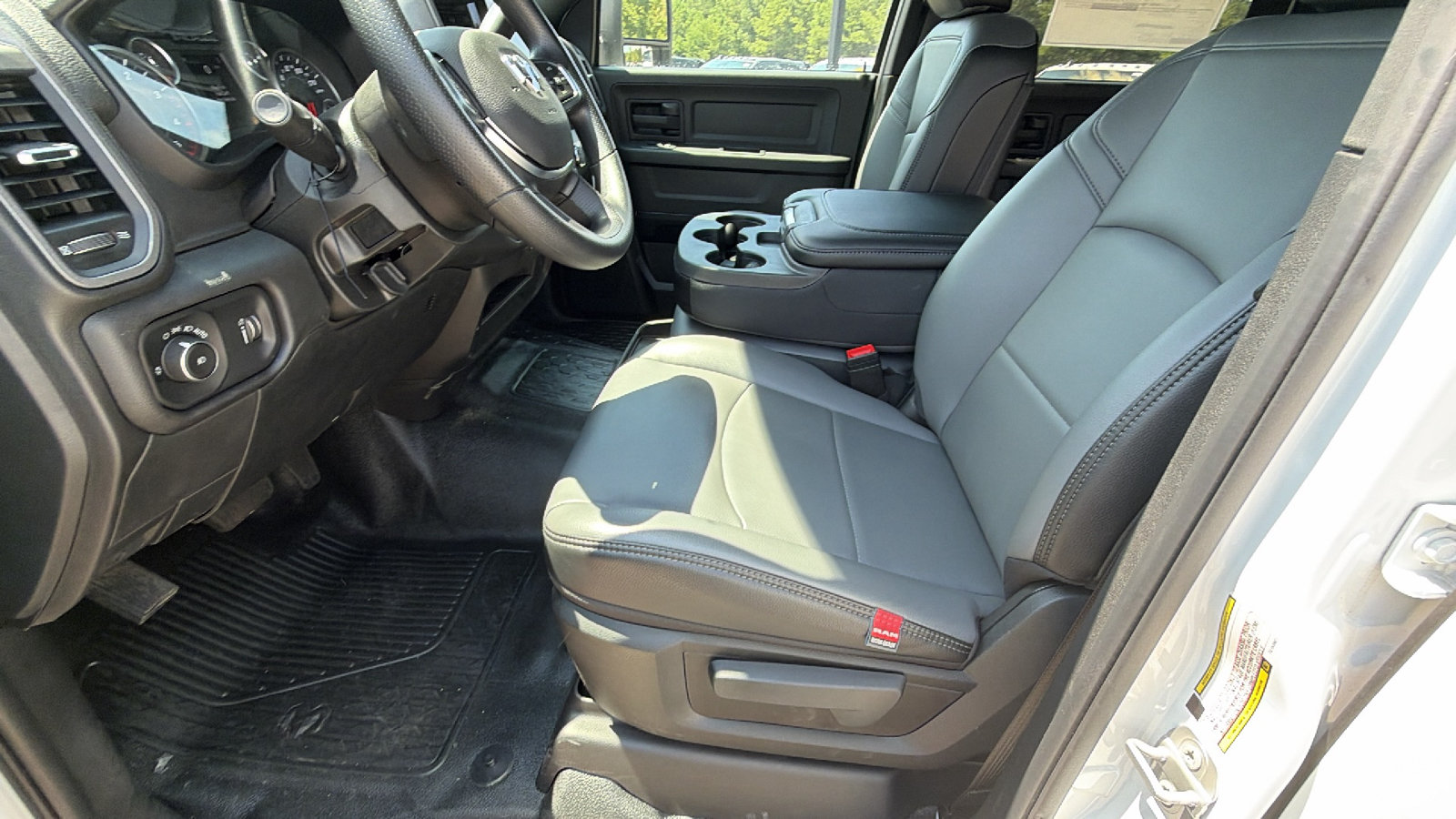 New 2026 RAM 4500 Tradesman AWD/4WD image 16
