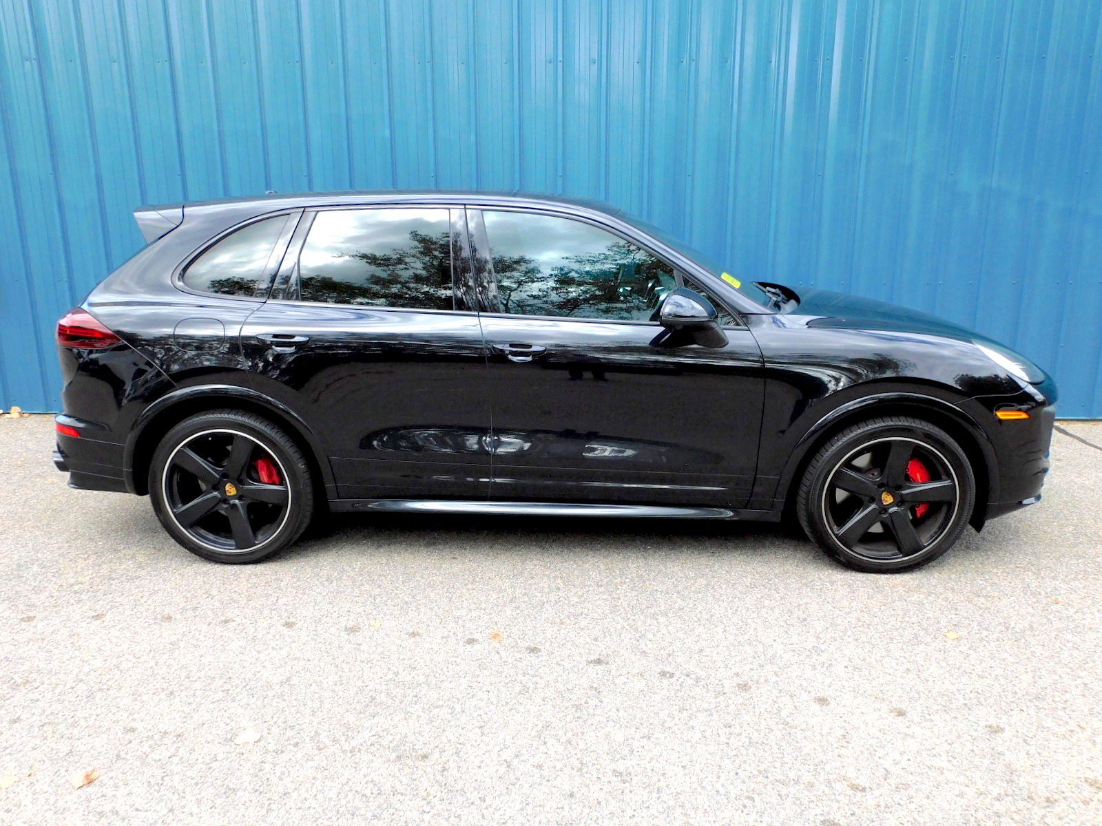 Used 2016 Porsche Cayenne GTS image 6