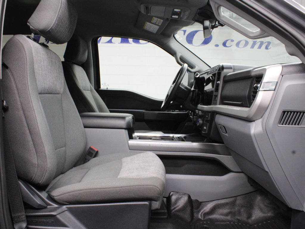Used 2023 Ford F250 XLT w/ Black Appearance Package AWD/4WD image 42