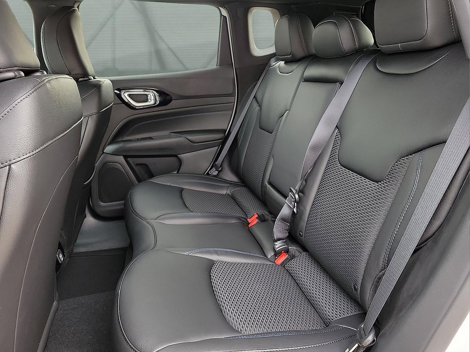 New 2026 Jeep Compass Latitude AWD/4WD image 8