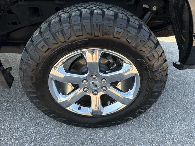 Used 2023 Ford F150 Lariat w/ Trailer Tow Package AWD/4WD image 35