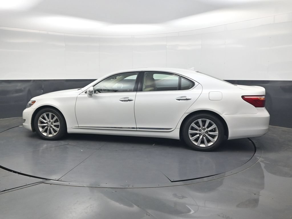 Used 2011 Lexus LS 460 AWD w/ Comfort Pkg image 7