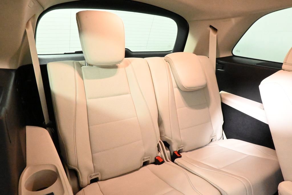 Used 2026 Mercedes-Benz GLS 450 4MATIC image 38