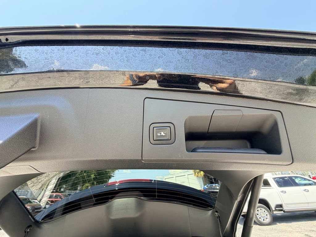 Used 2020 Cadillac XT4 Sport w/ LPO, Midnight Sport Package image 12