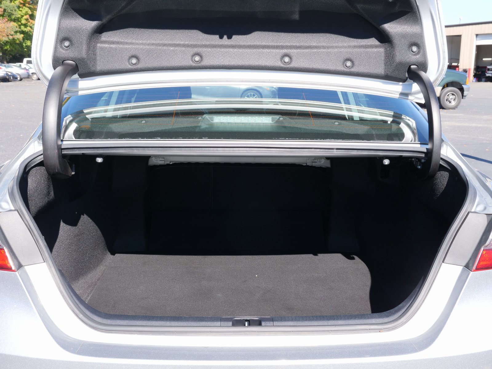 Used 2022 Toyota Camry SE w/ Convenience Package image 15