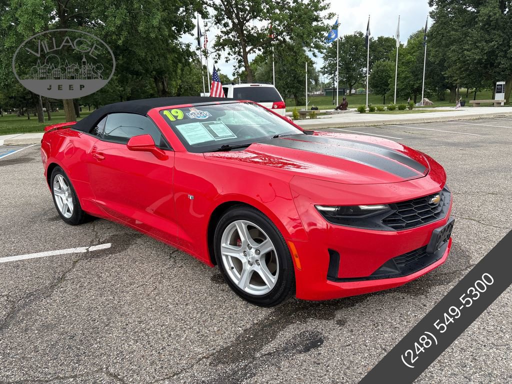 Used 2019 Chevrolet Camaro LT RWD image 27
