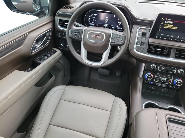 Used 2023 GMC Yukon SLT w/ SLT Premium Package AWD/4WD image 28