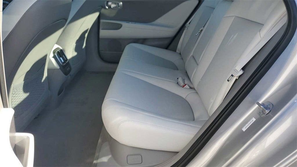 New 2025 Hyundai Ioniq 6 SEL image 13