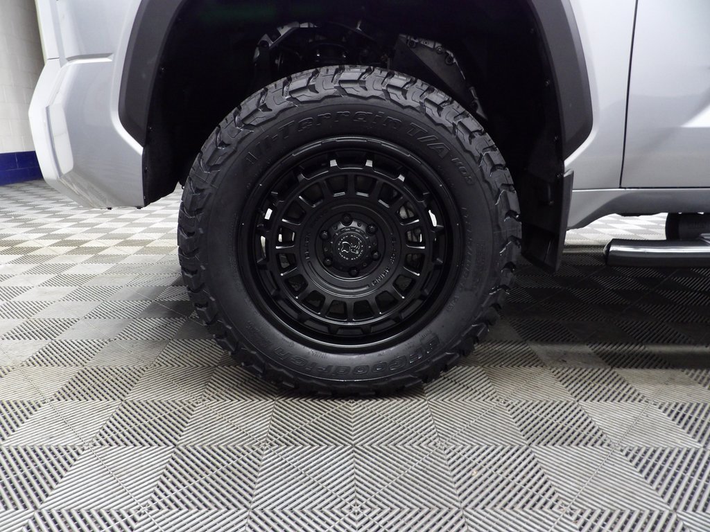 Used 2024 Toyota Tundra Limited image 8