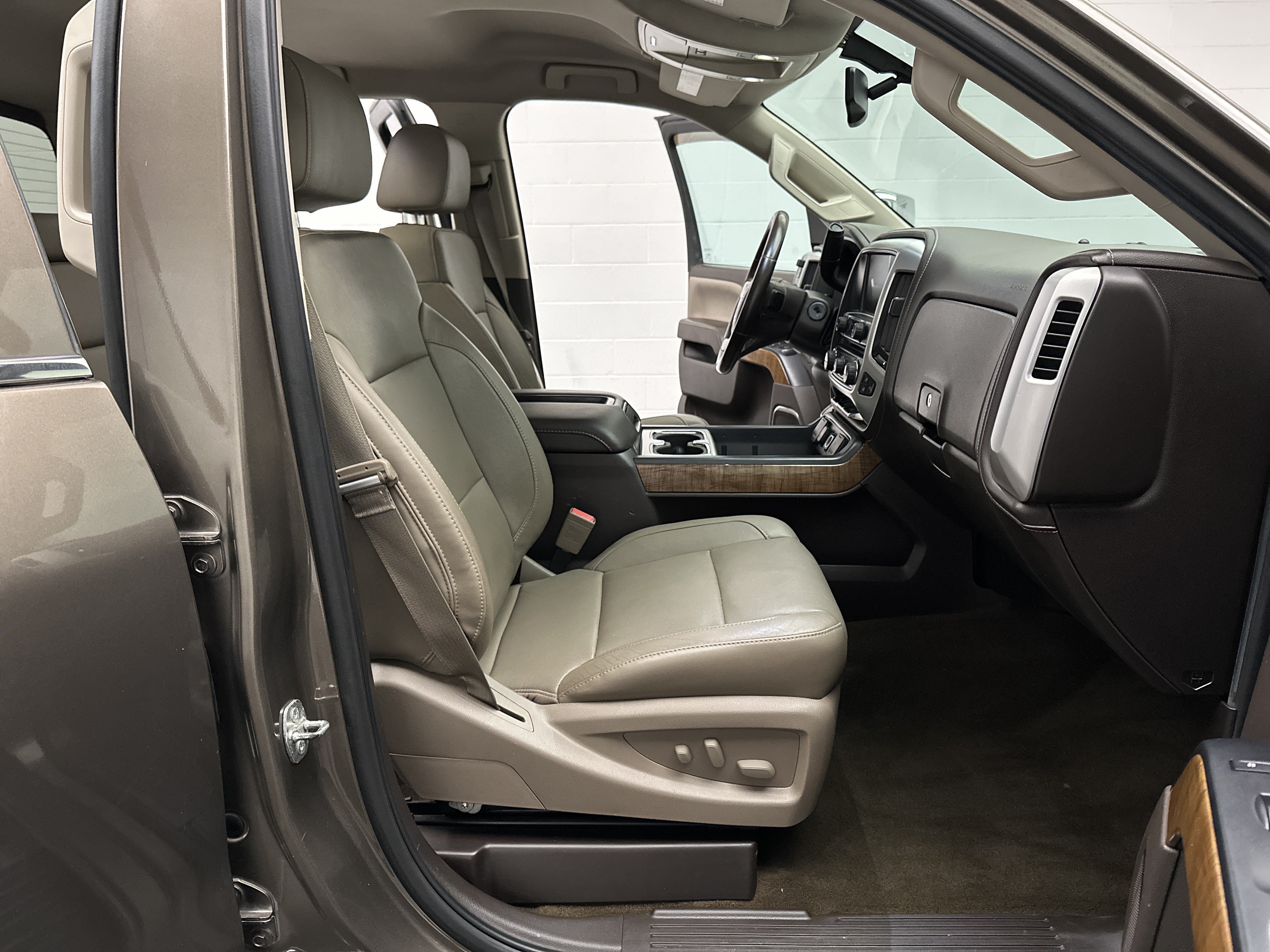 Used 2015 GMC Sierra 2500 SLT AWD/4WD image 23