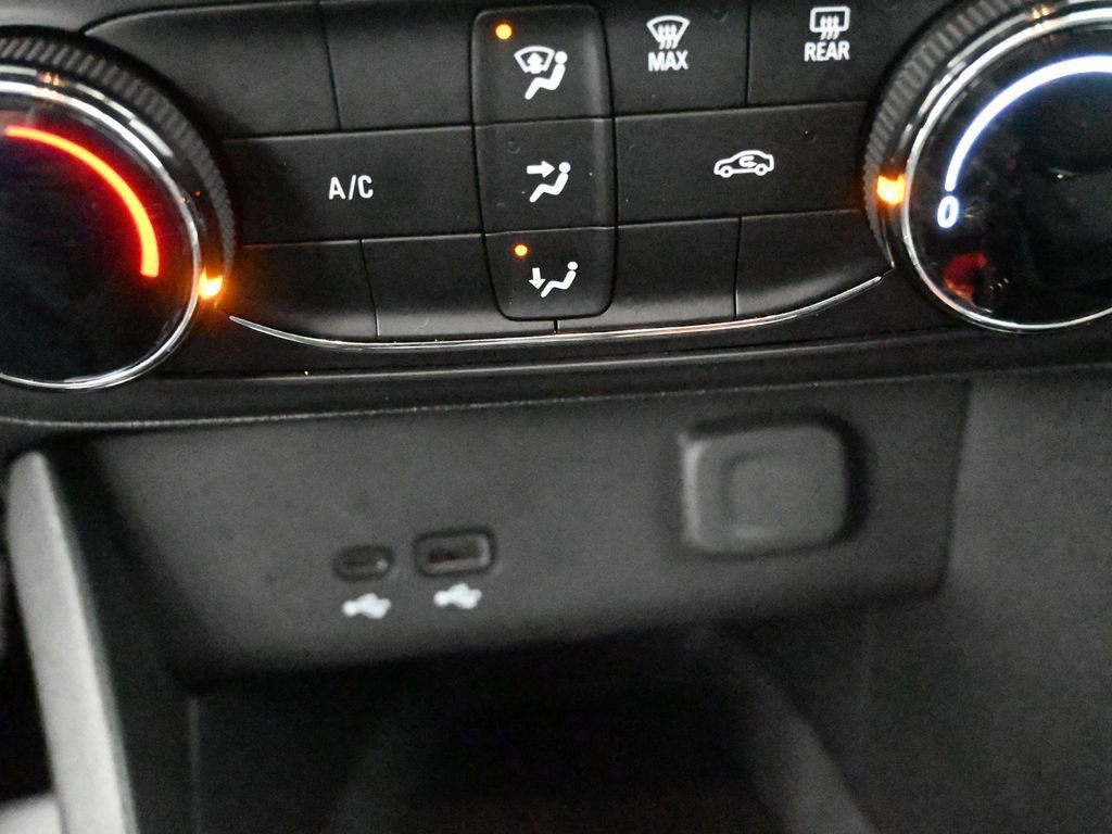 Used 2025 Buick Encore GX Preferred image 32