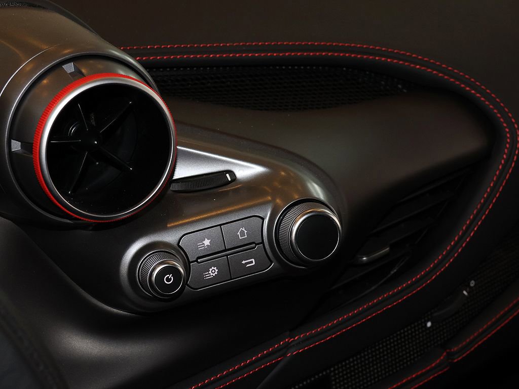 Certified 2021 Ferrari F8 Tributo RWD image 89