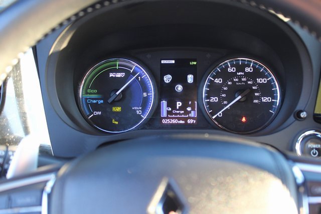 Used 2022 Mitsubishi Outlander LE image 10