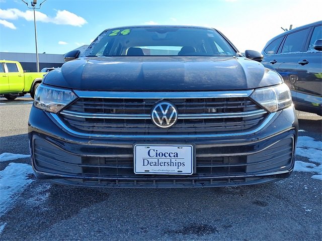 Used 2024 Volkswagen Jetta S image 5
