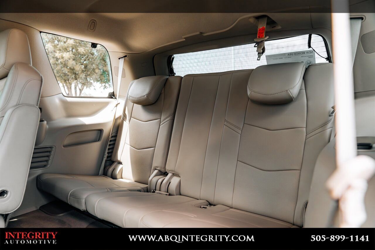 Used 2016 Cadillac Escalade Luxury AWD/4WD image 47