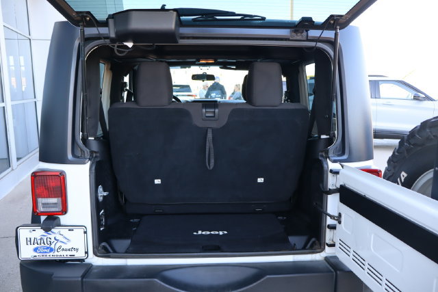 Used 2015 Jeep Wrangler Sport w/ Quick Order Package 23S AWD/4WD image 26