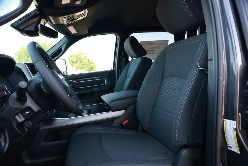 New 2026 RAM 3500 Big Horn AWD/4WD image 14
