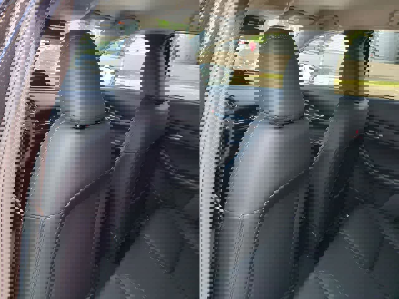 New 2025 MAZDA CX-30 AWD 2.5 S w/ Select Sport Pkg image 16