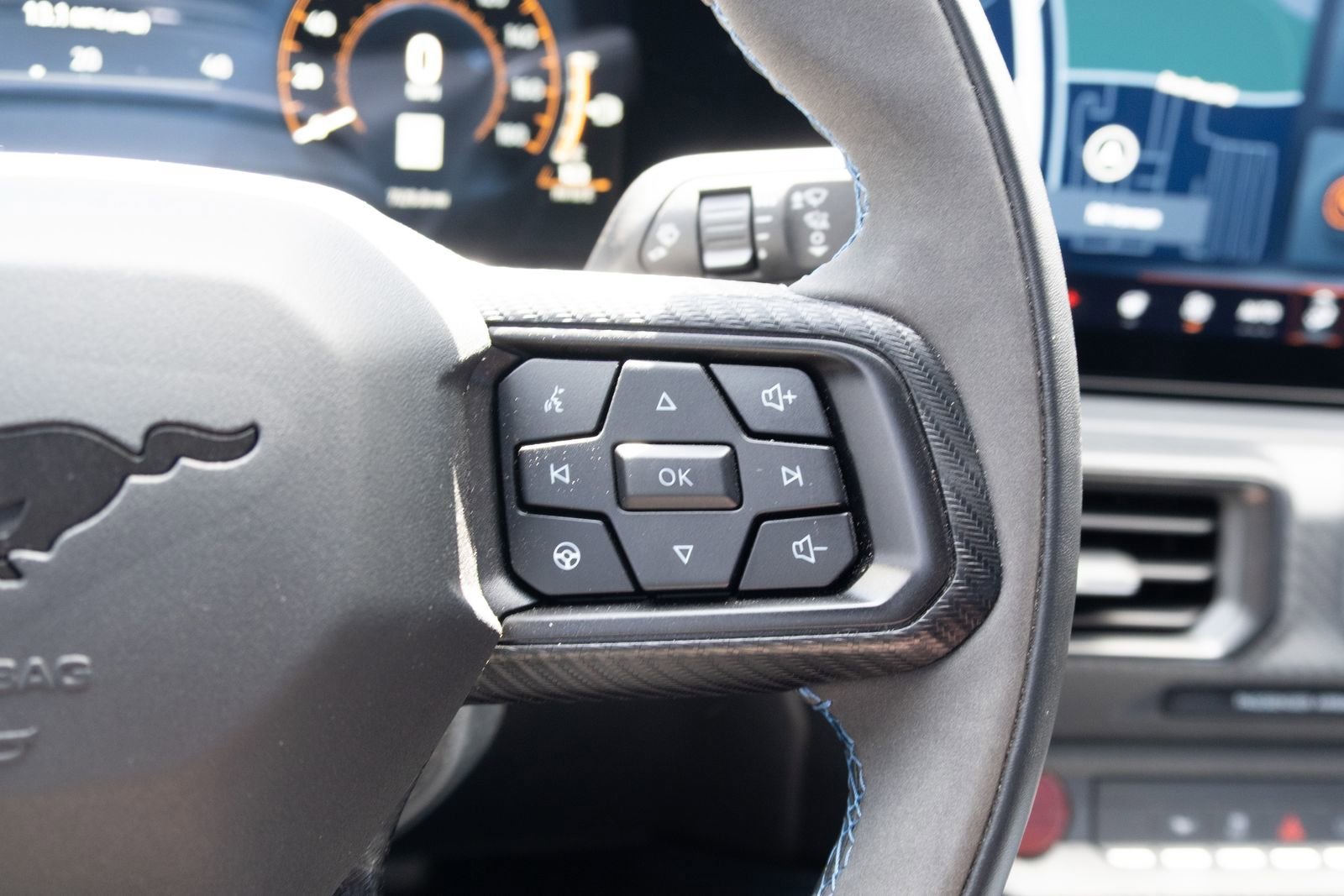 Used 2024 Ford Mustang Dark Horse RWD image 6