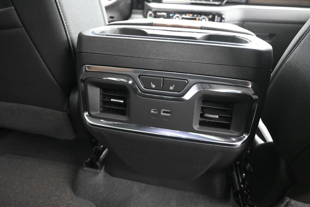 New 2026 Chevrolet Silverado 1500 High Country w/ Technology Package AWD/4WD image 13