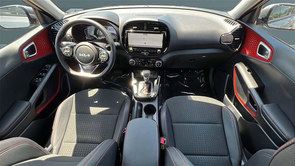Certified 2025 Kia Soul GT-Line image 7