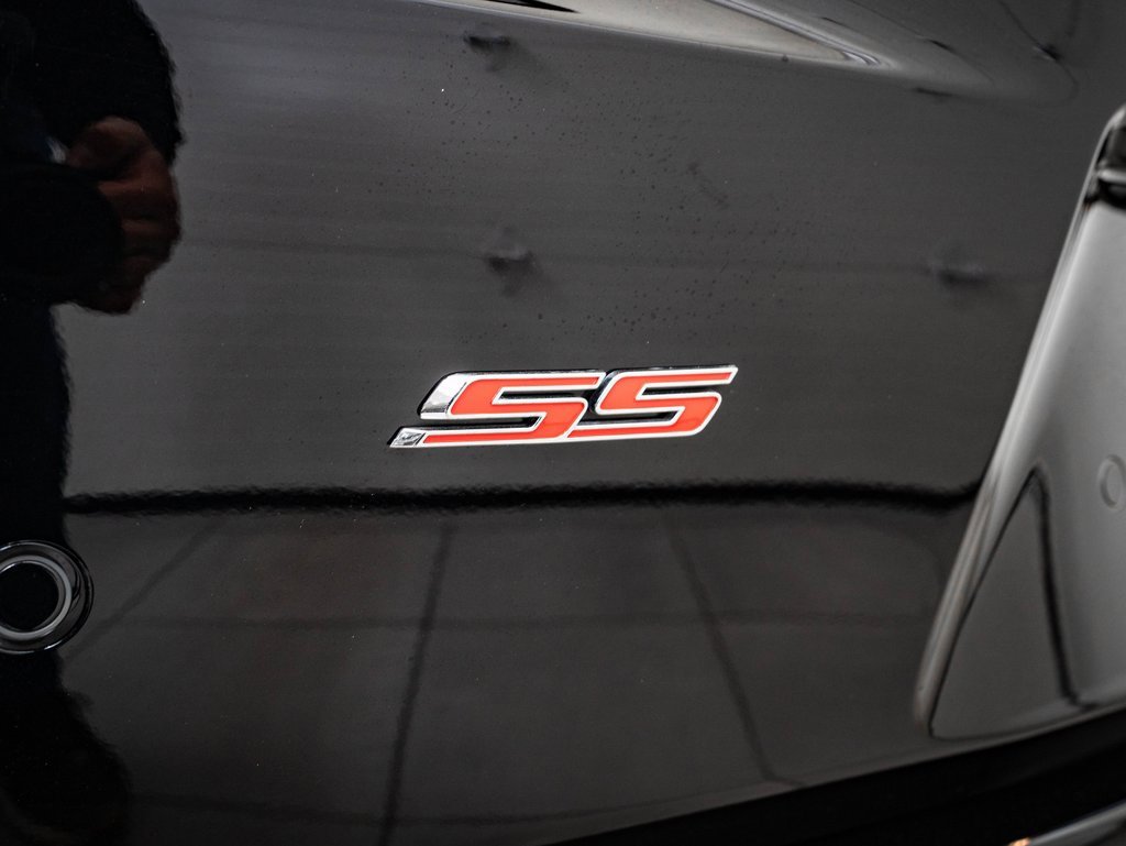 Used 2018 Chevrolet Camaro SS image 20