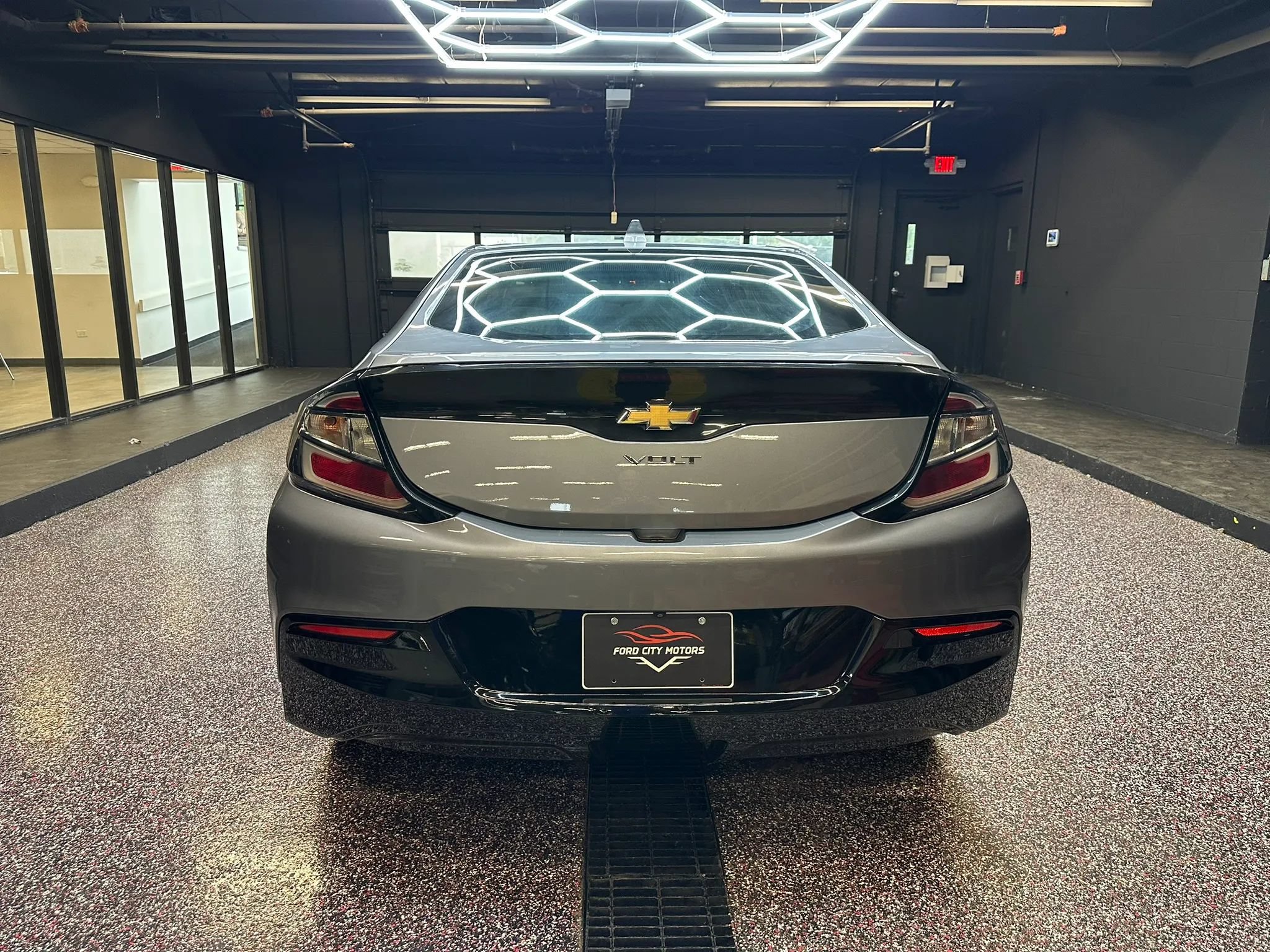 Used 2018 Chevrolet Volt LT FWD image 6