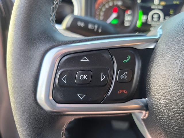 Used 2025 Jeep Wrangler Unlimited Sahara image 22