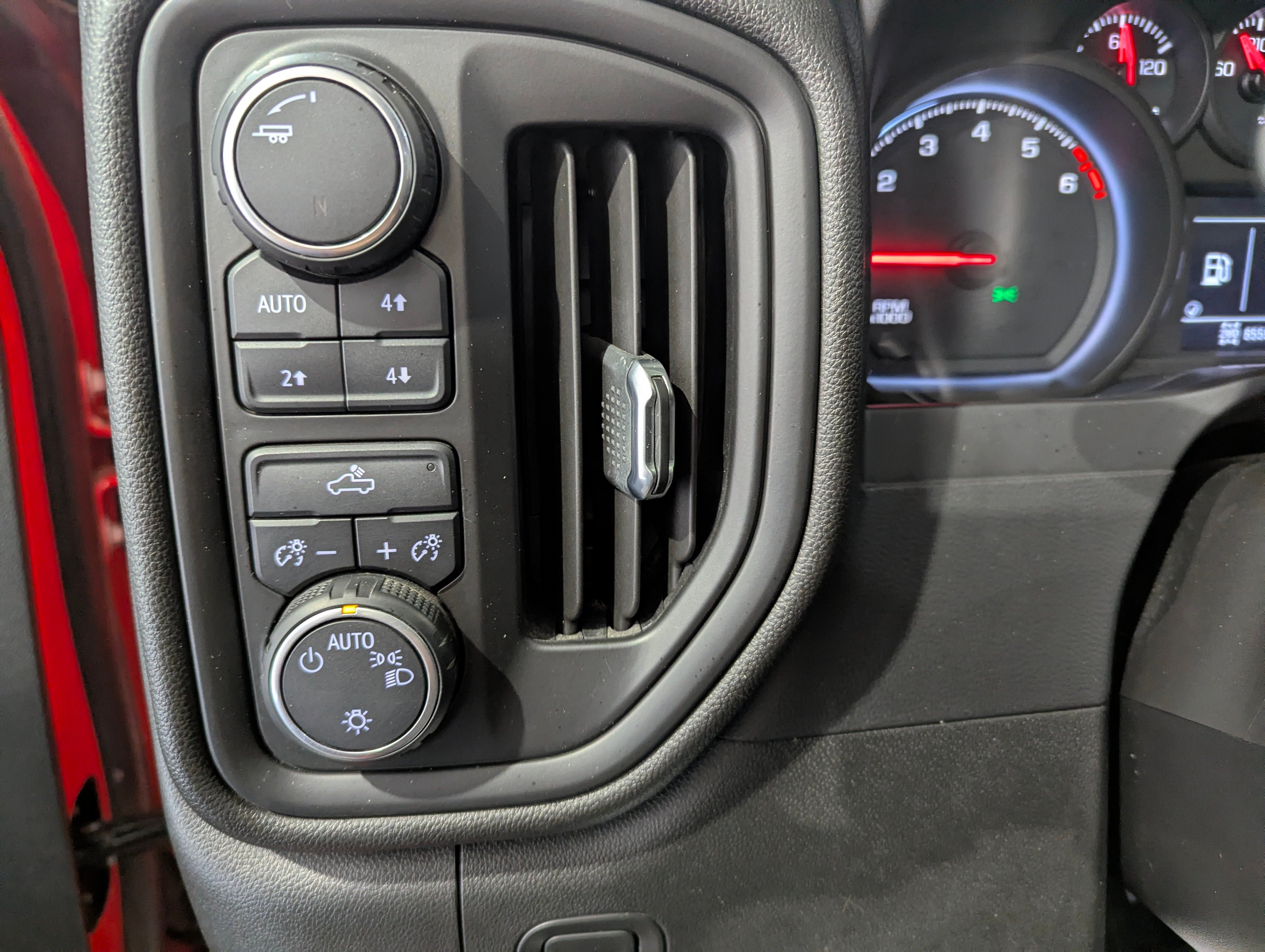 Used 2019 Chevrolet Silverado 1500 Custom Trail Boss w/ Custom Convenience Package AWD/4WD image 16