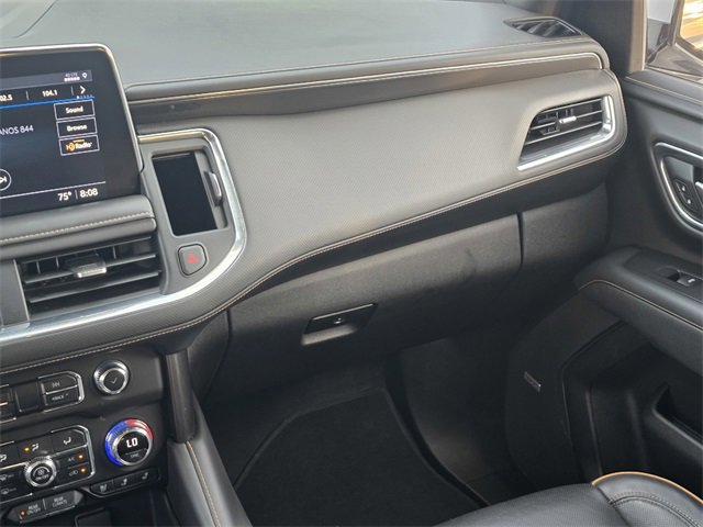 Used 2021 GMC Yukon AT4 w/ Technology Package image 19