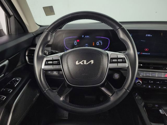 Used 2025 Kia Telluride S FWD image 24
