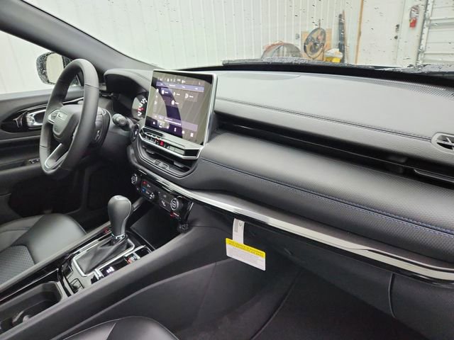 New 2026 Jeep Compass Latitude image 33