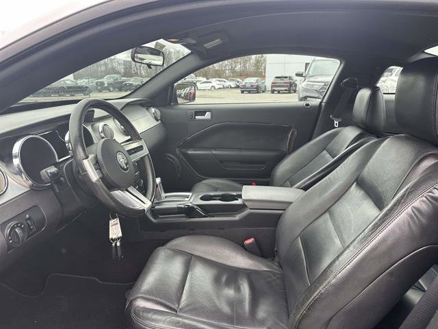 Used 2006 Ford Mustang Deluxe image 12