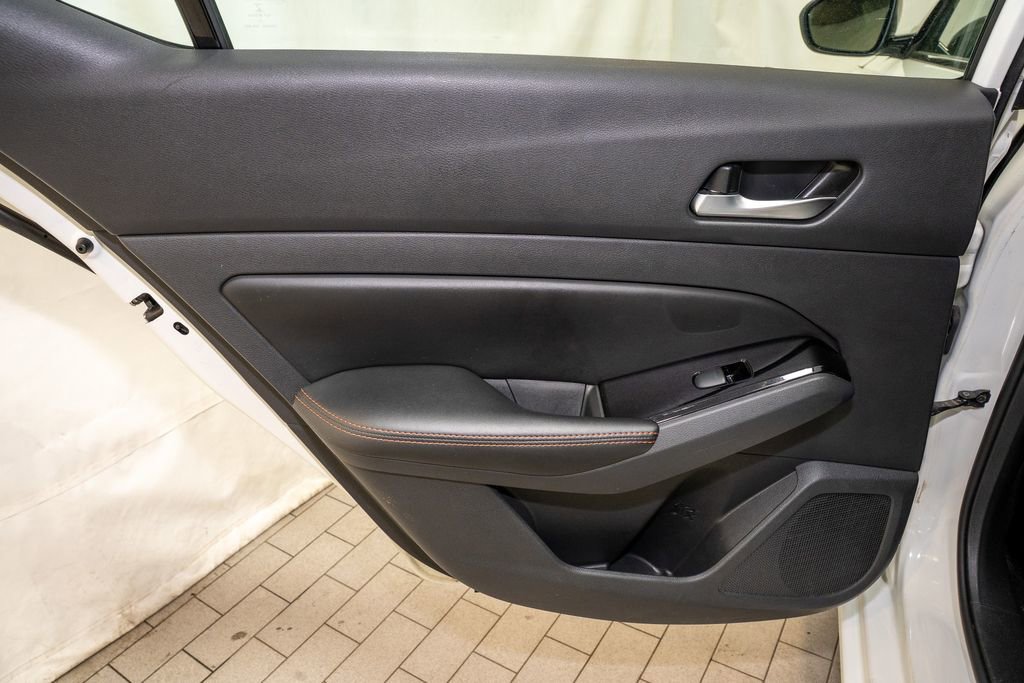 Used 2024 Nissan Altima 2.5 SR image 9