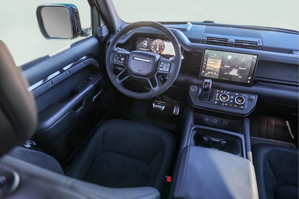 Used 2023 Land Rover Defender 110 V8 image 29