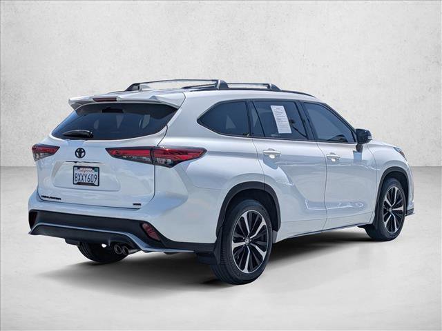 Used 2021 Toyota Highlander XSE FWD image 5