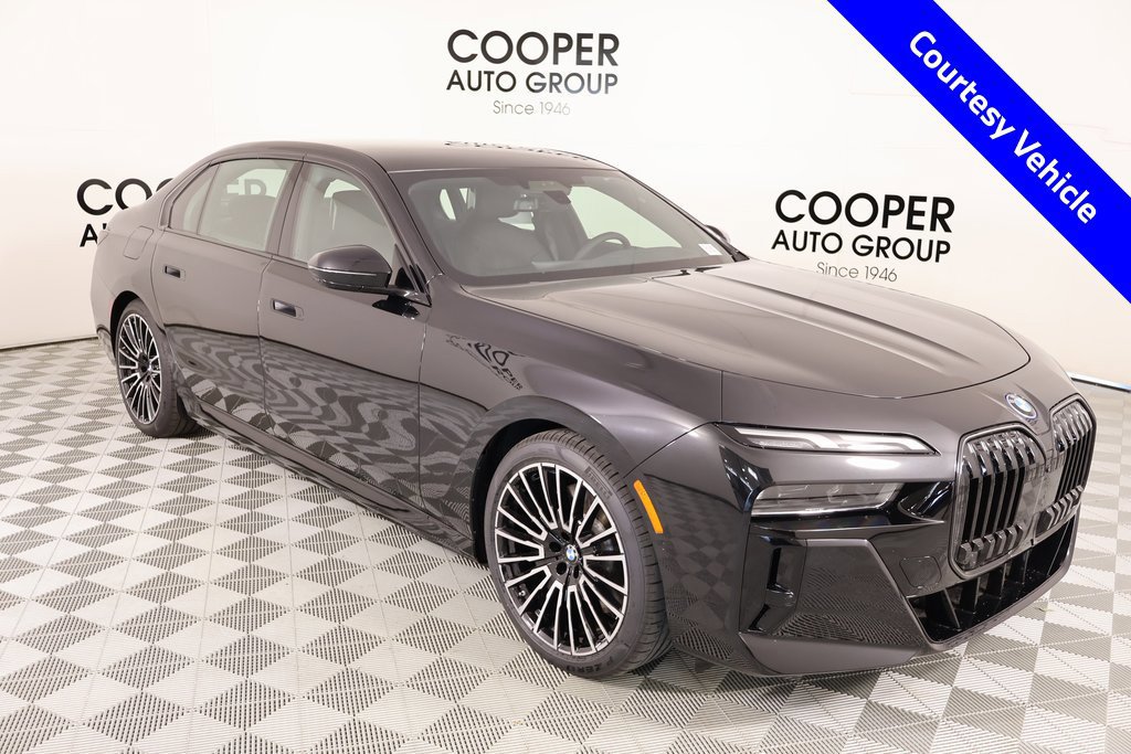 New 2026 BMW 750e xDrive AWD/4WD image 1