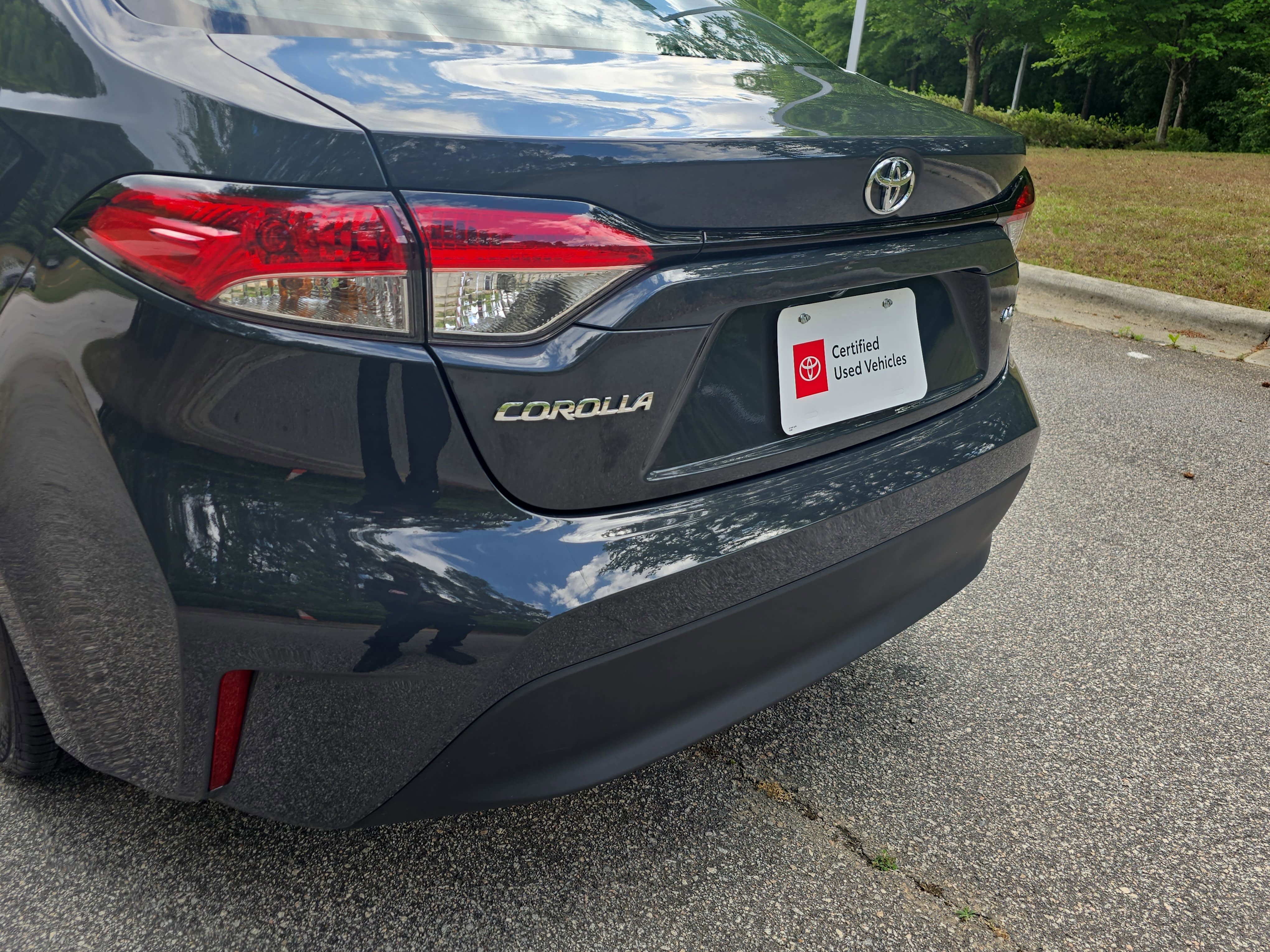 Certified 2025 Toyota Corolla LE w/ LE Premium Package FWD image 31