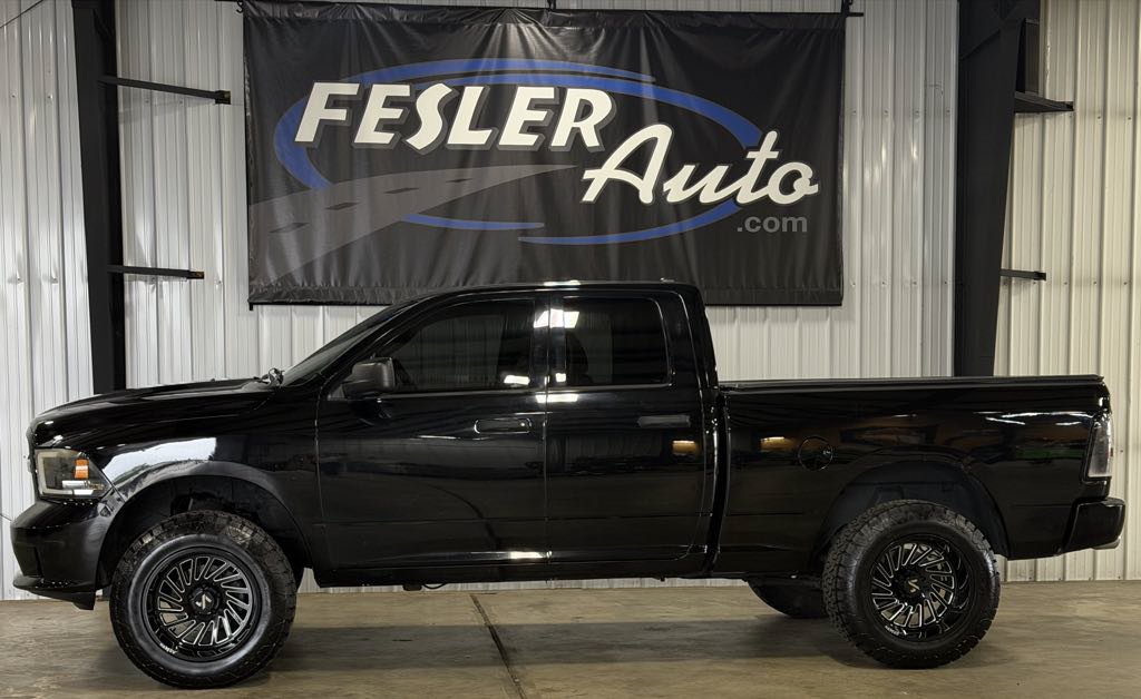 Used 2014 RAM 1500 Express AWD/4WD image 2