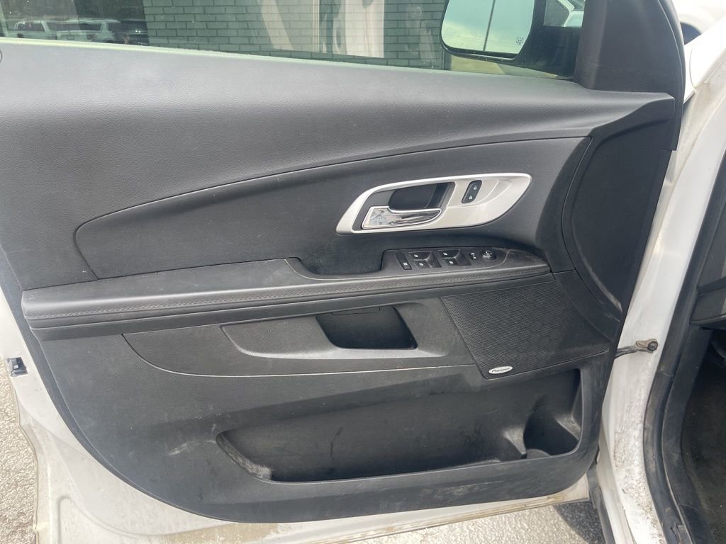 Used 2016 Chevrolet Equinox LTZ w/ Enhanced Convenience Package AWD/4WD image 18