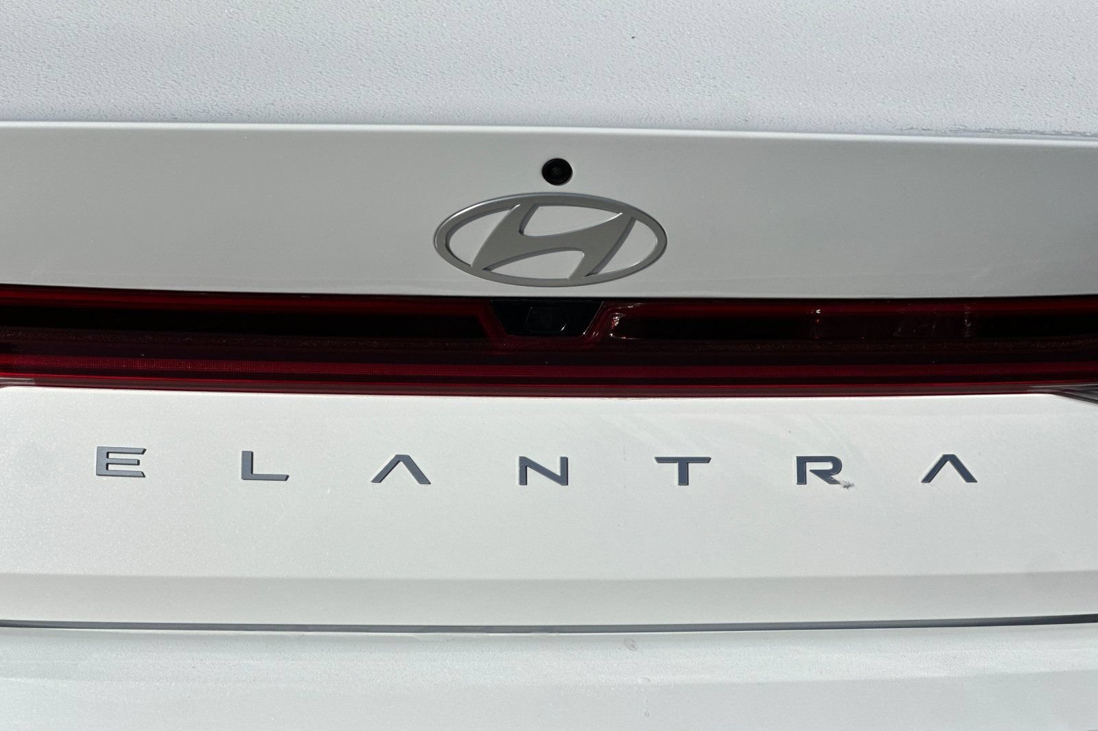Used 2025 Hyundai Elantra SEL FWD image 27