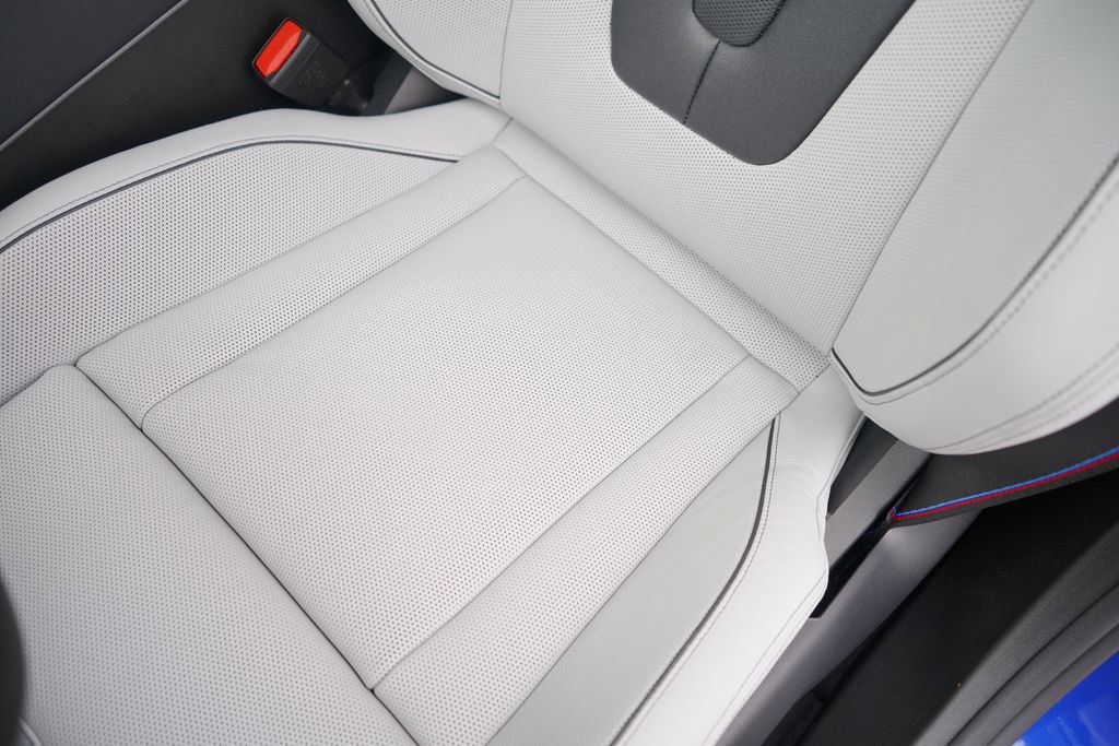 New 2026 BMW M5 w/ Executive Package image 14