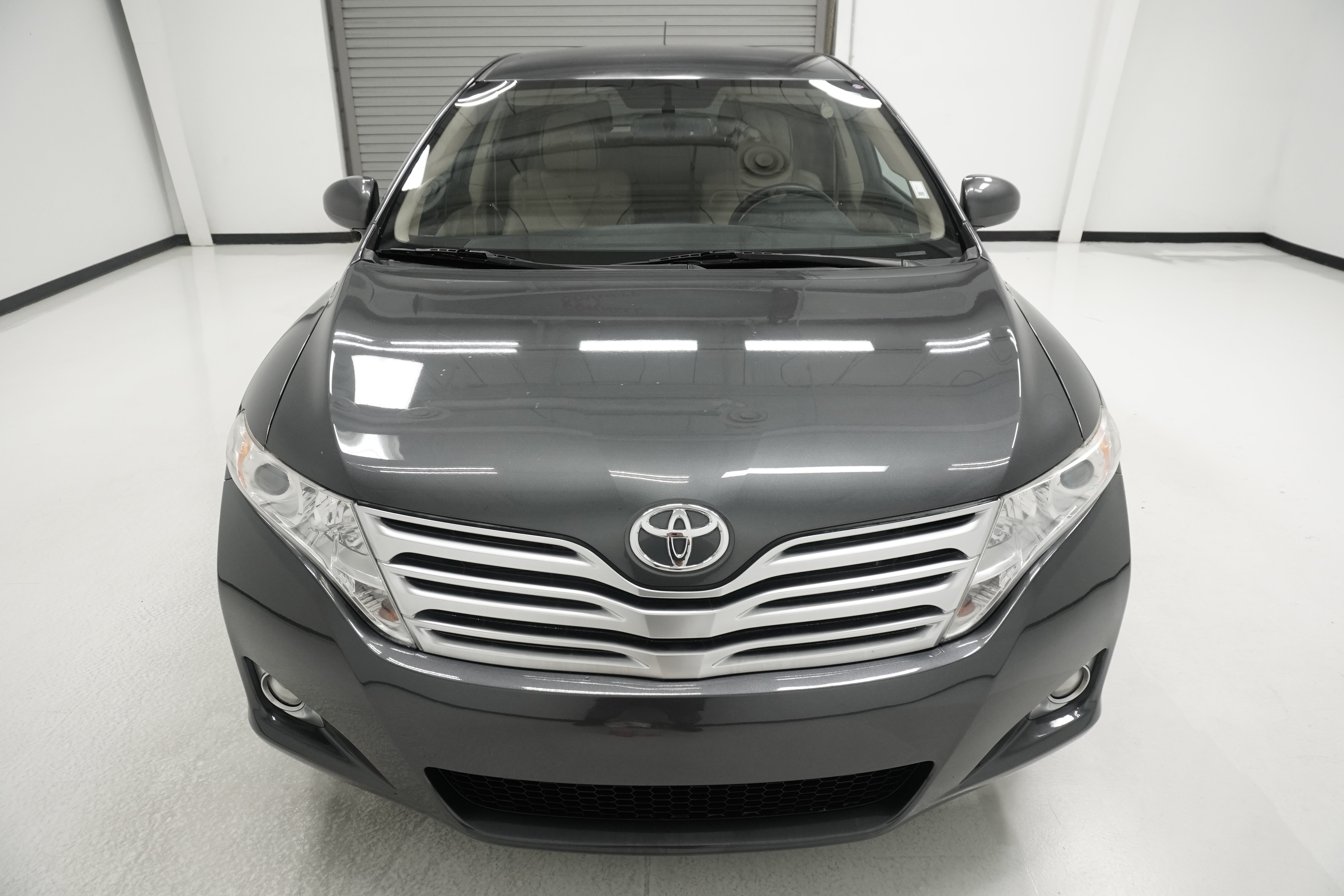 Used 2011 Toyota Venza FWD image 2