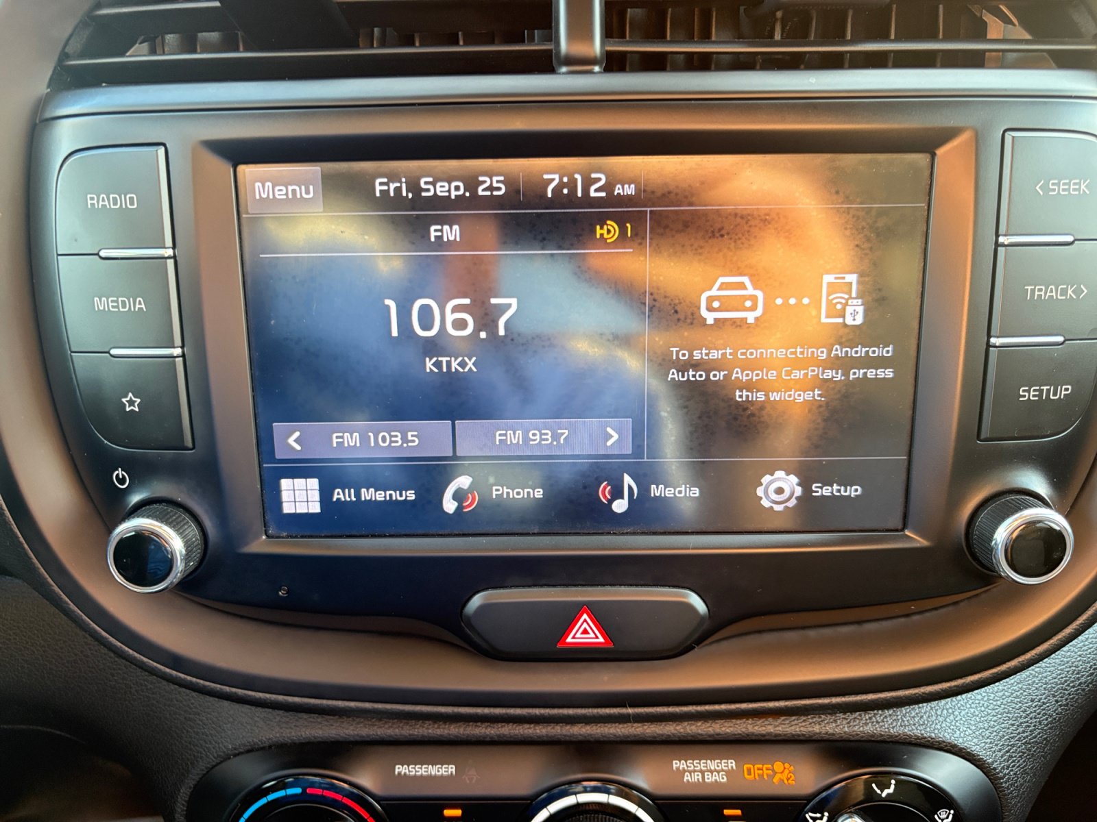Used 2023 Kia Soul LX w/ LX Technology Package FWD image 15