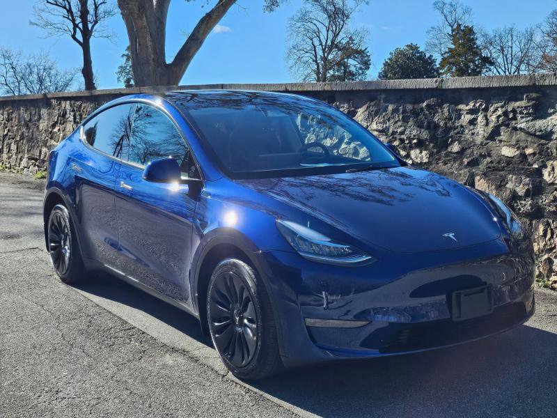 Used 2023 Tesla Model Y Long Range image 12